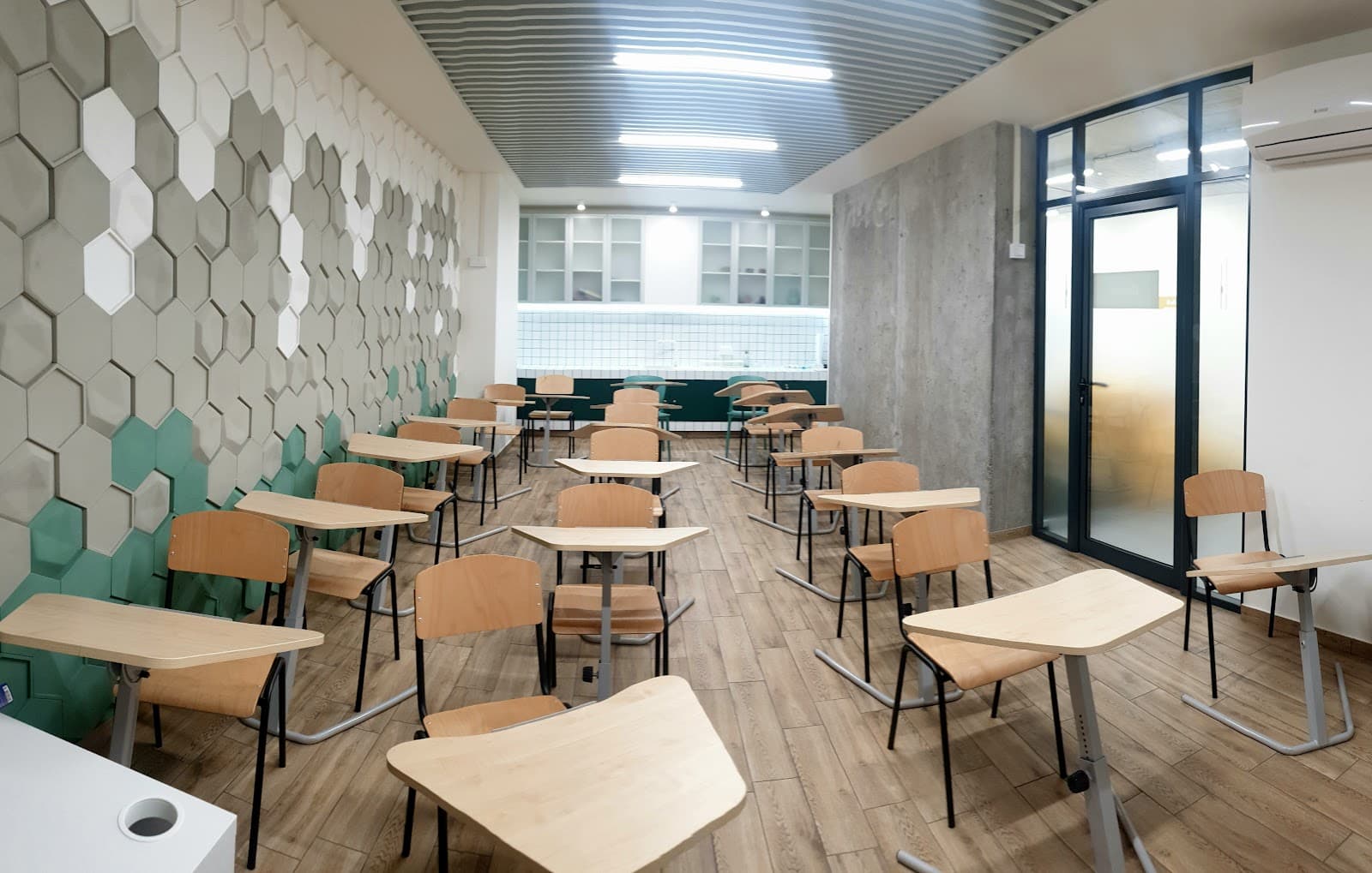 Claris Verbis School — мініатюра 5
