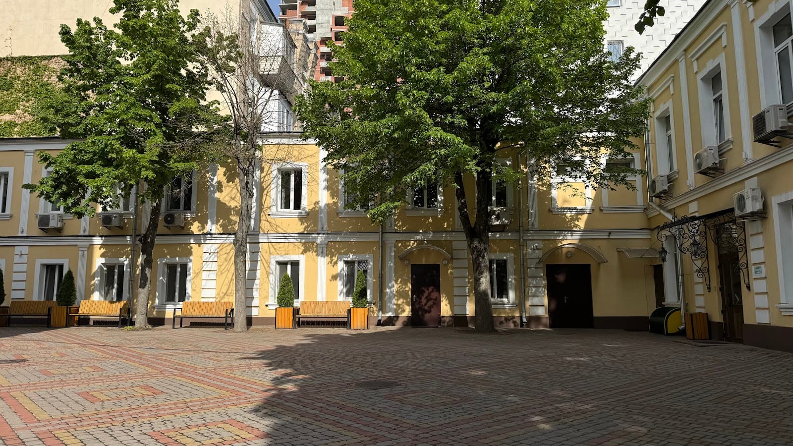Мiжнародний лiцей Гранд — мініатюра 3