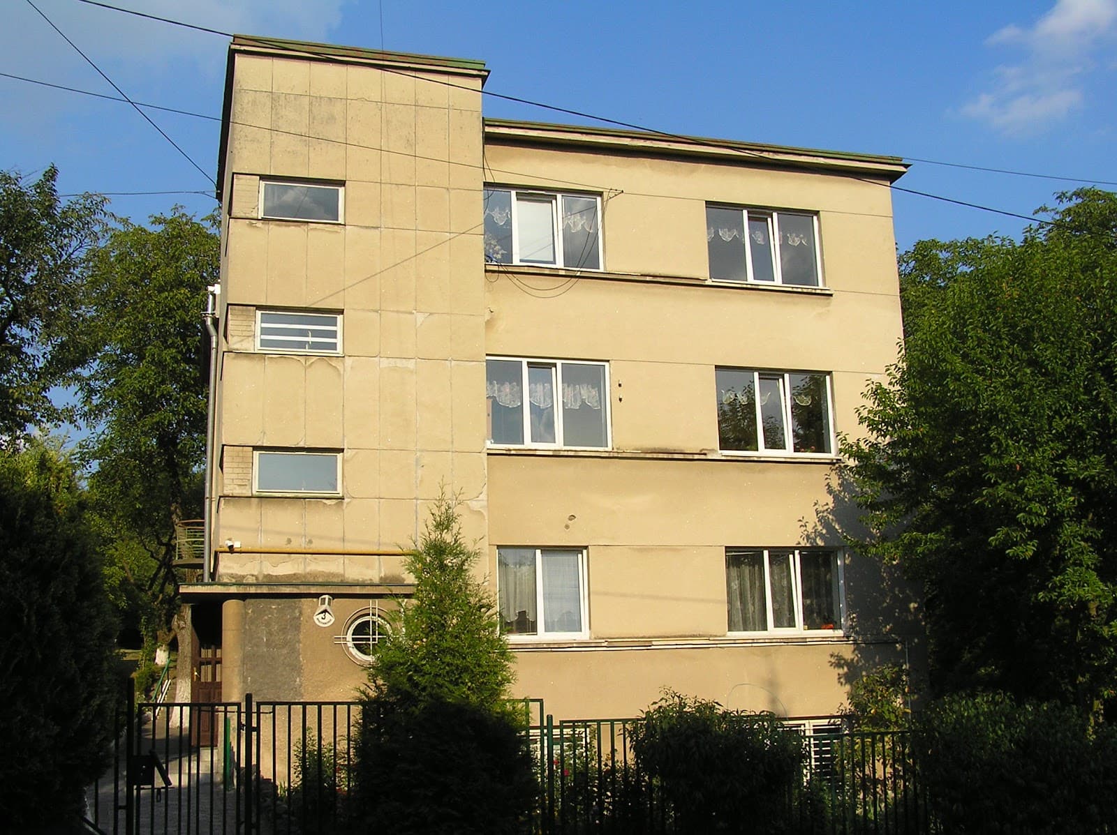 Львівська українська приватна гімназія-ліцей (ЛУПГ)